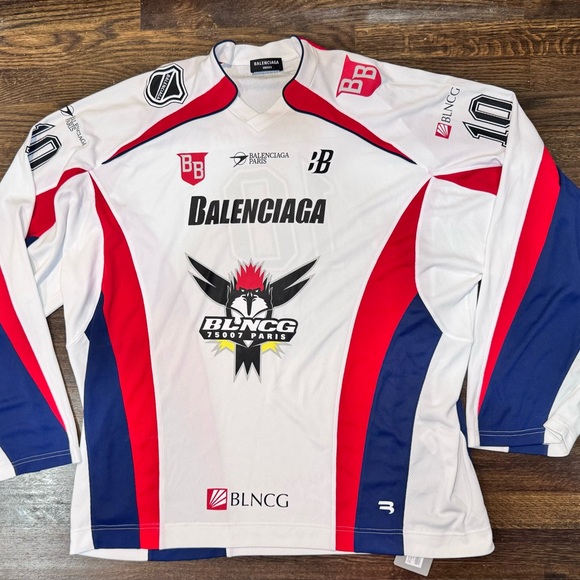 New with Tags 100% Authentic Balenciaga Hockey Tshirt - Picture 4 of 5